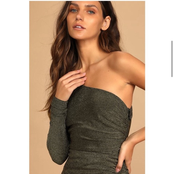 Lulu’s Precious Prize Gold Metallic One-Shoulder Long Sleeve Maxi Dress - Picture 3 of 8